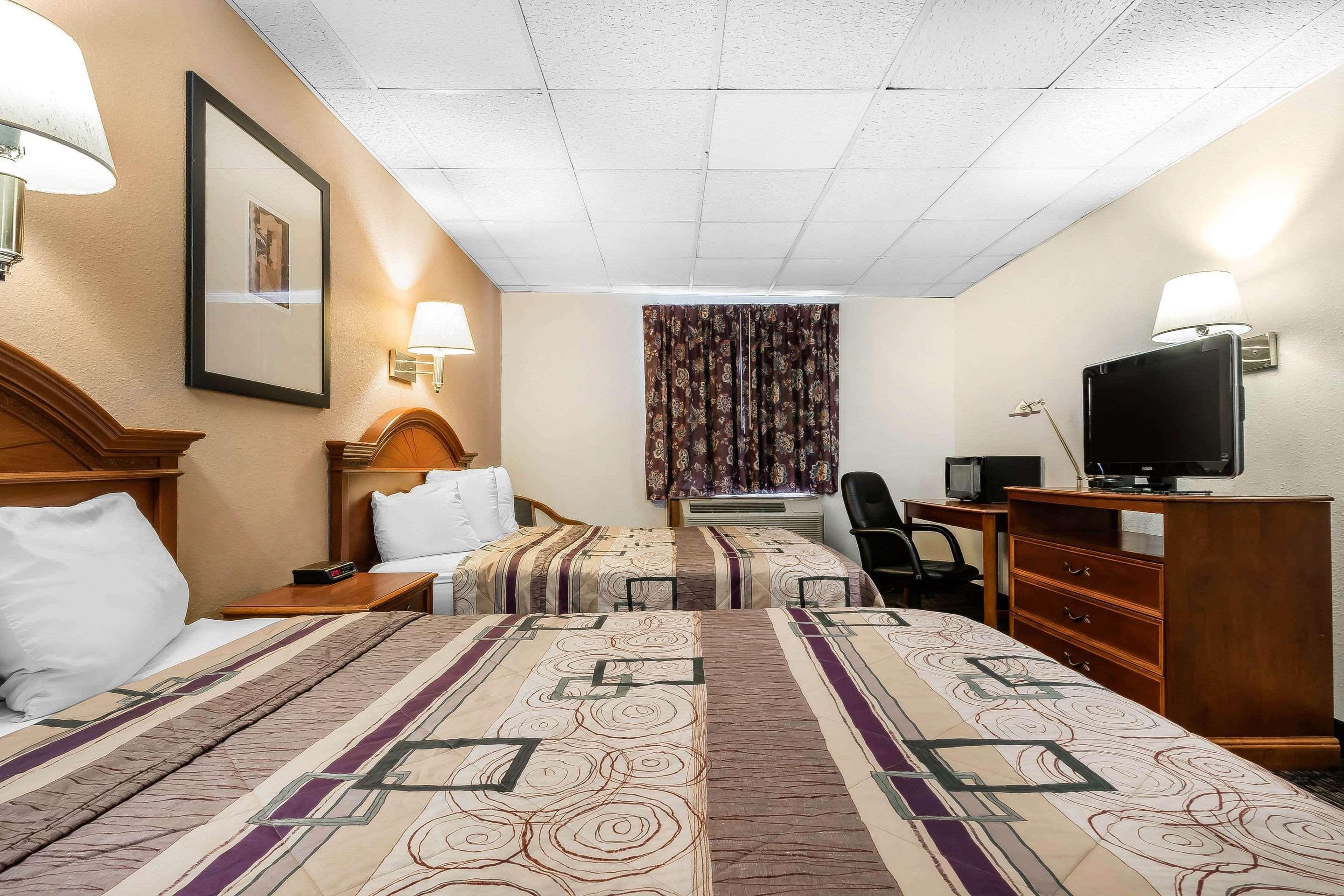 Quality Inn & Suites Binghamton Vestal Buitenkant foto
