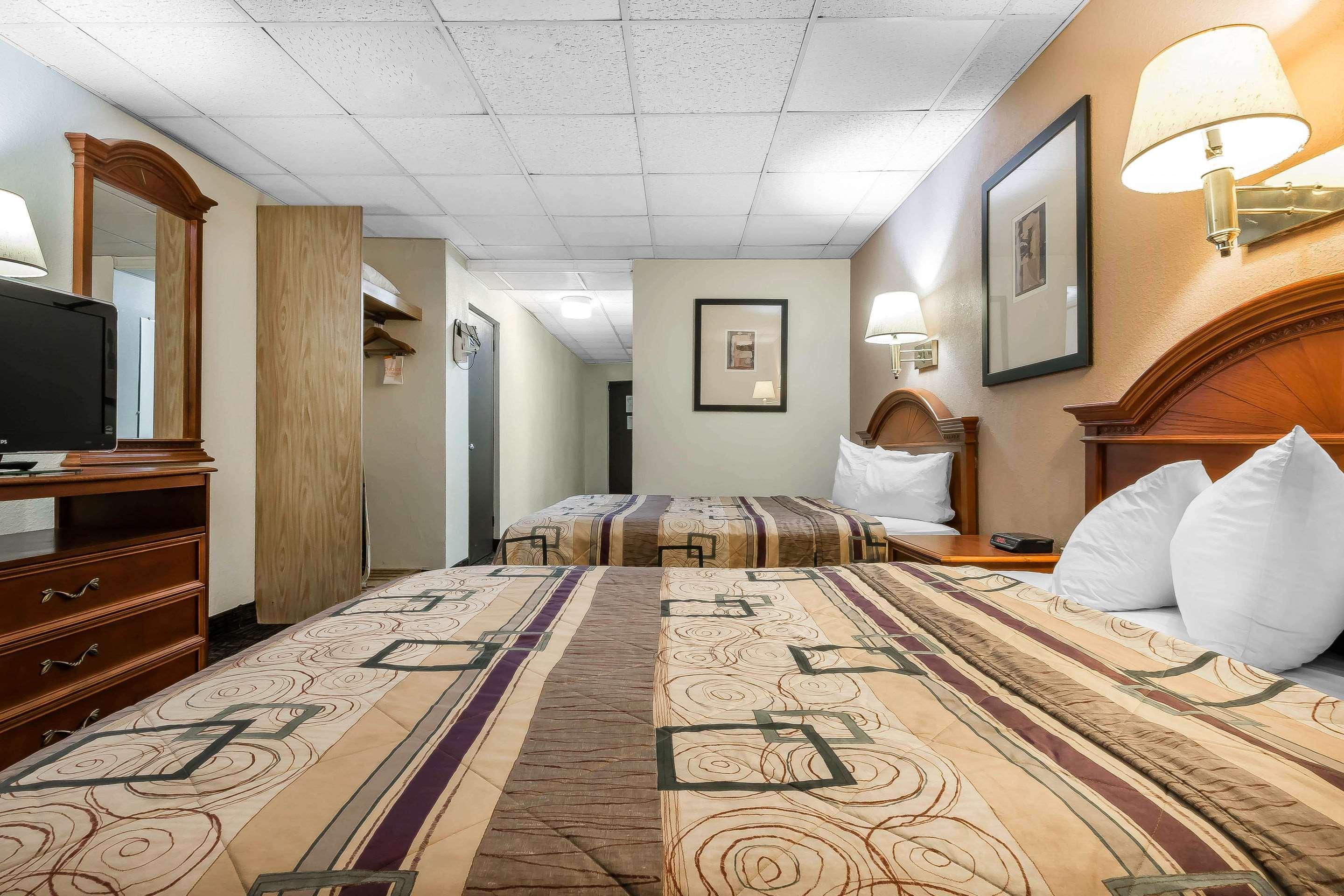 Quality Inn & Suites Binghamton Vestal Buitenkant foto